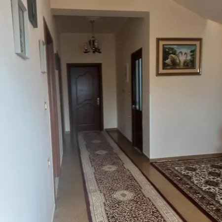 Villa Orhan Lazarat *