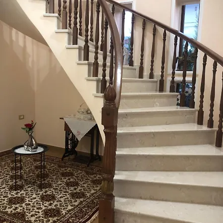 Villa Orhan Lazarat Gjirokastra